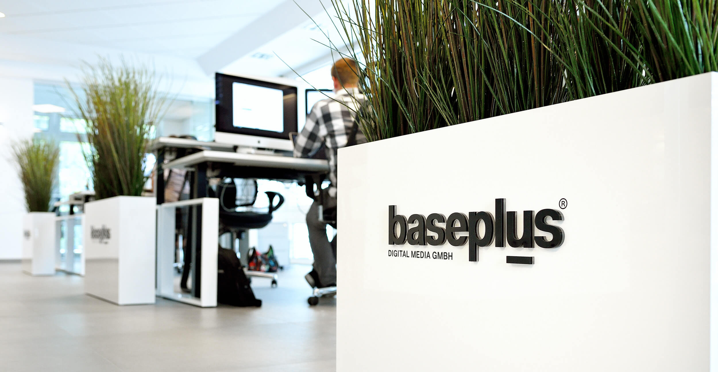 (c) Baseplus.de
